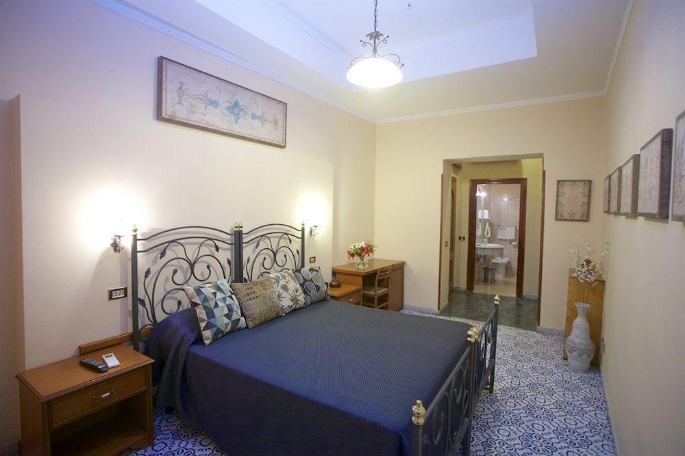 Nicolas Inn Рим Екстер'єр фото