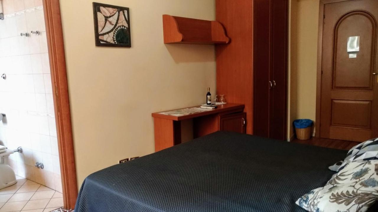 Nicolas Inn Рим Екстер'єр фото